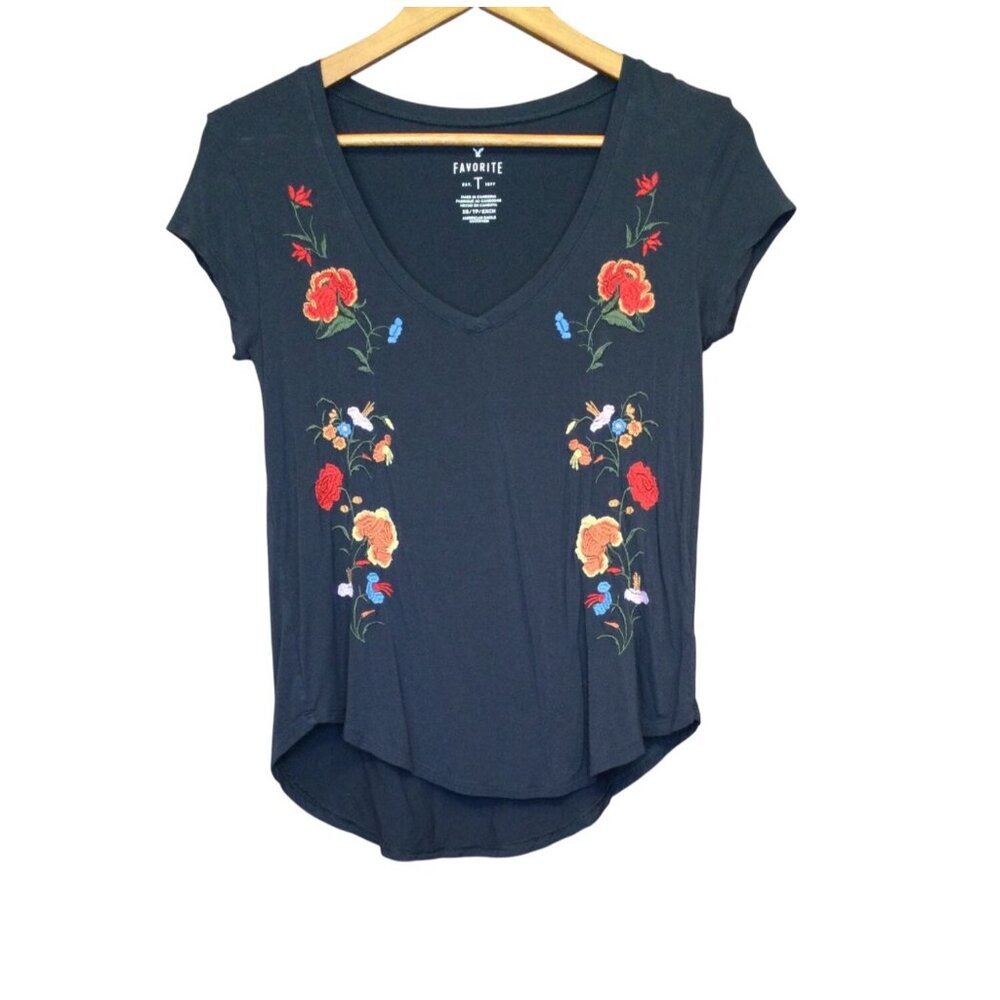 American Eagle Favorite T Shirt Size XS Floral Embroidered Black Tee whimsigoth